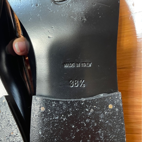 V CHAIN LOGO VALENTINO LOAFERS WORN TWICE - Picture 8 of 8